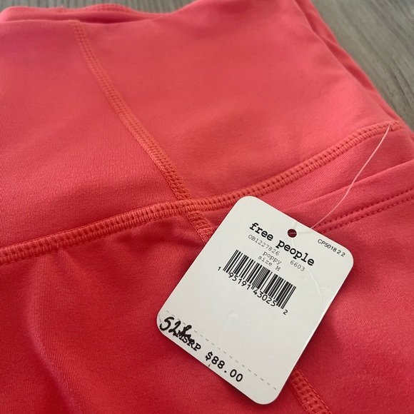 NWT Free People-  Plie All Day High Waist leggings in poppy- size M - Picture 4 of 9